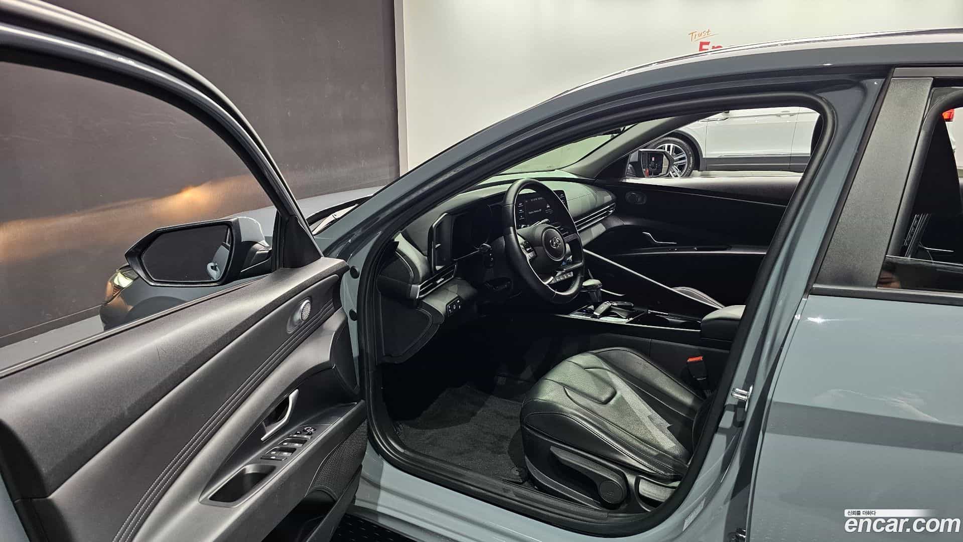 AVANTE Hyundai 2020.11-INNER-010
