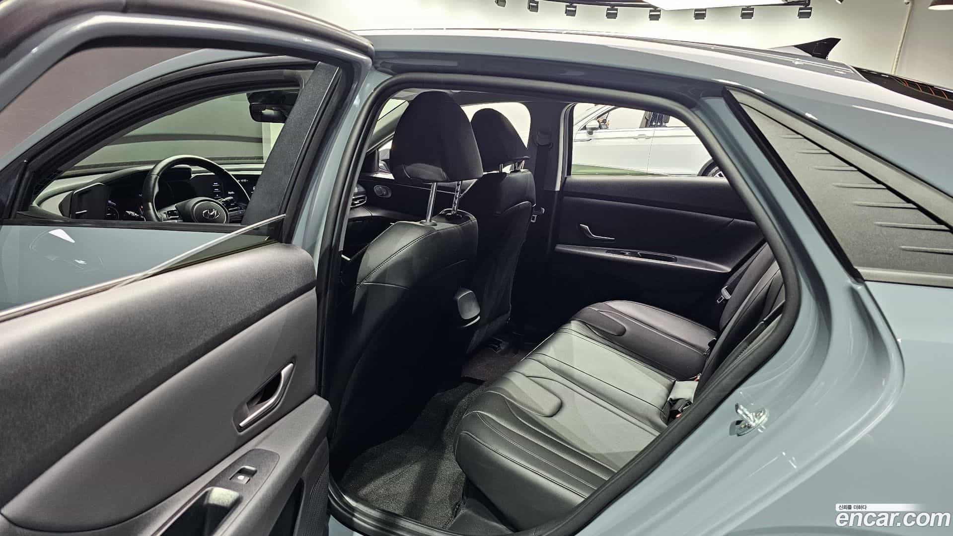 AVANTE Hyundai 2020.11-OPTION-015