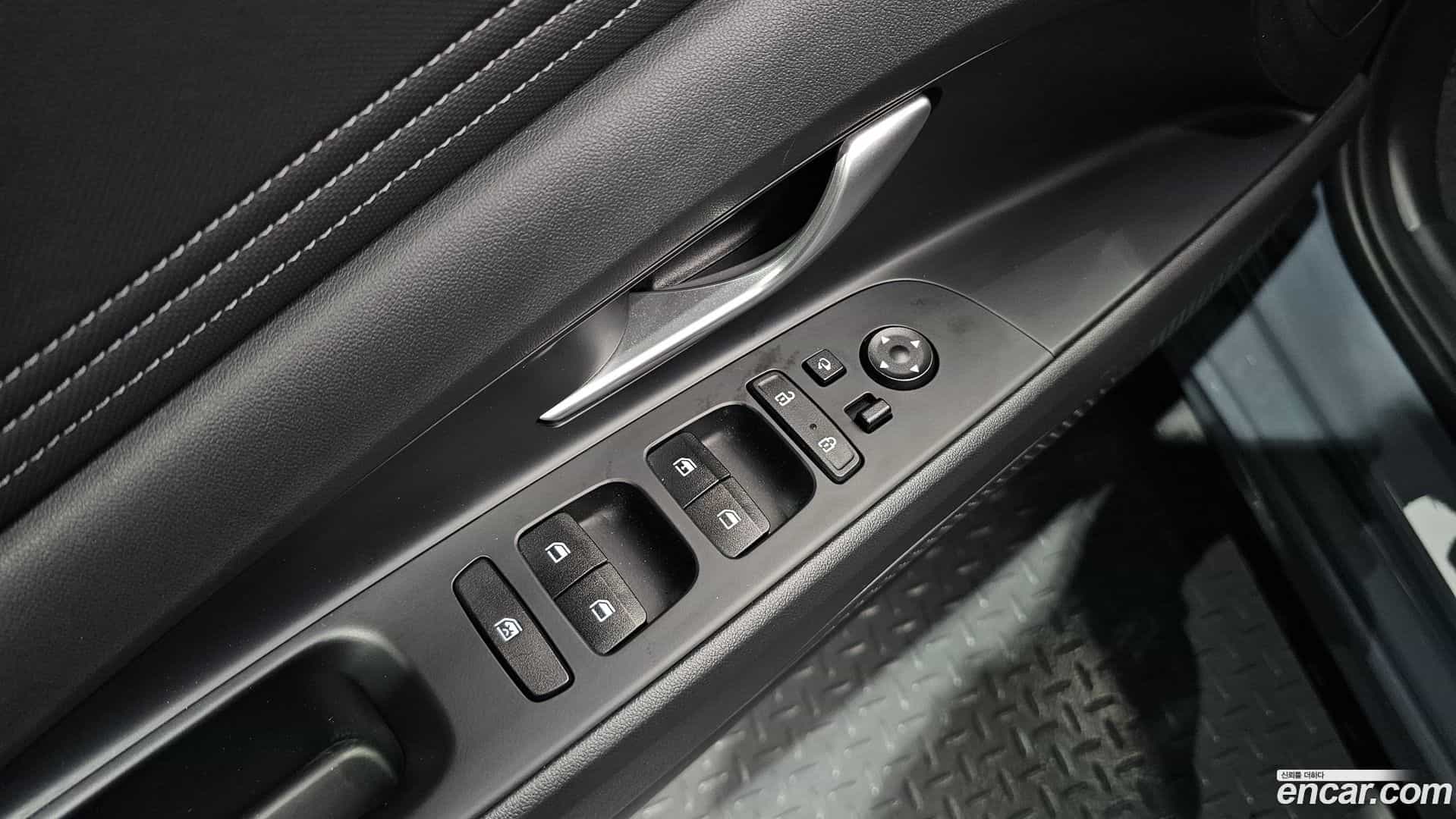 AVANTE Hyundai 2020.11-OPTION-022