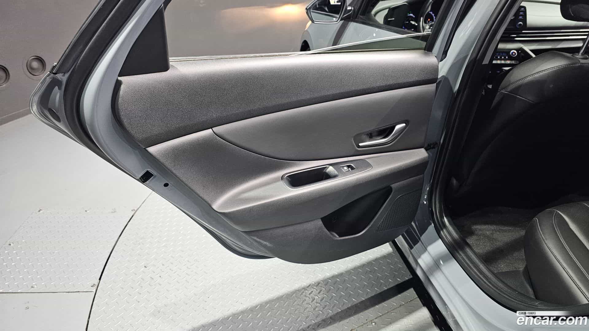 AVANTE Hyundai 2020.11-INNER-035