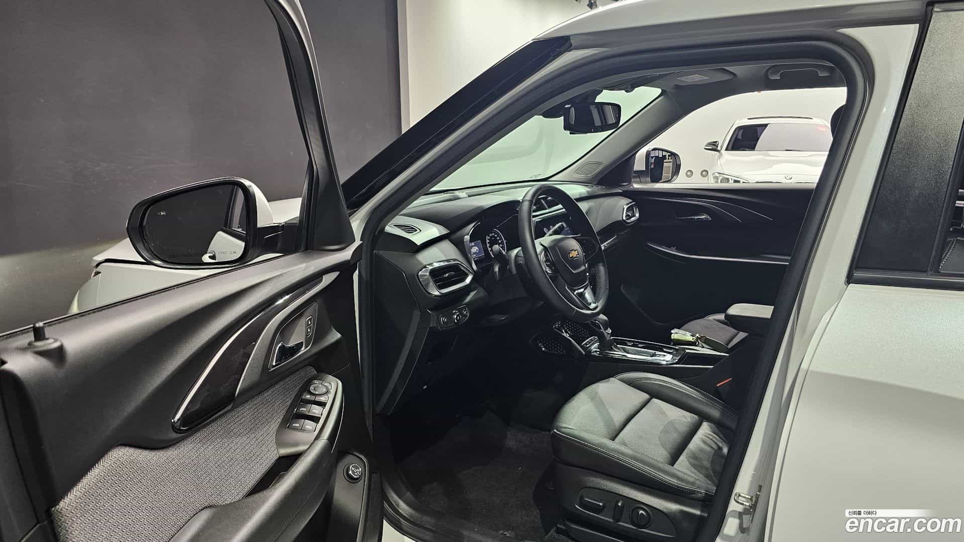 Trailblazer Chevrolet 2023.3-INNER-010