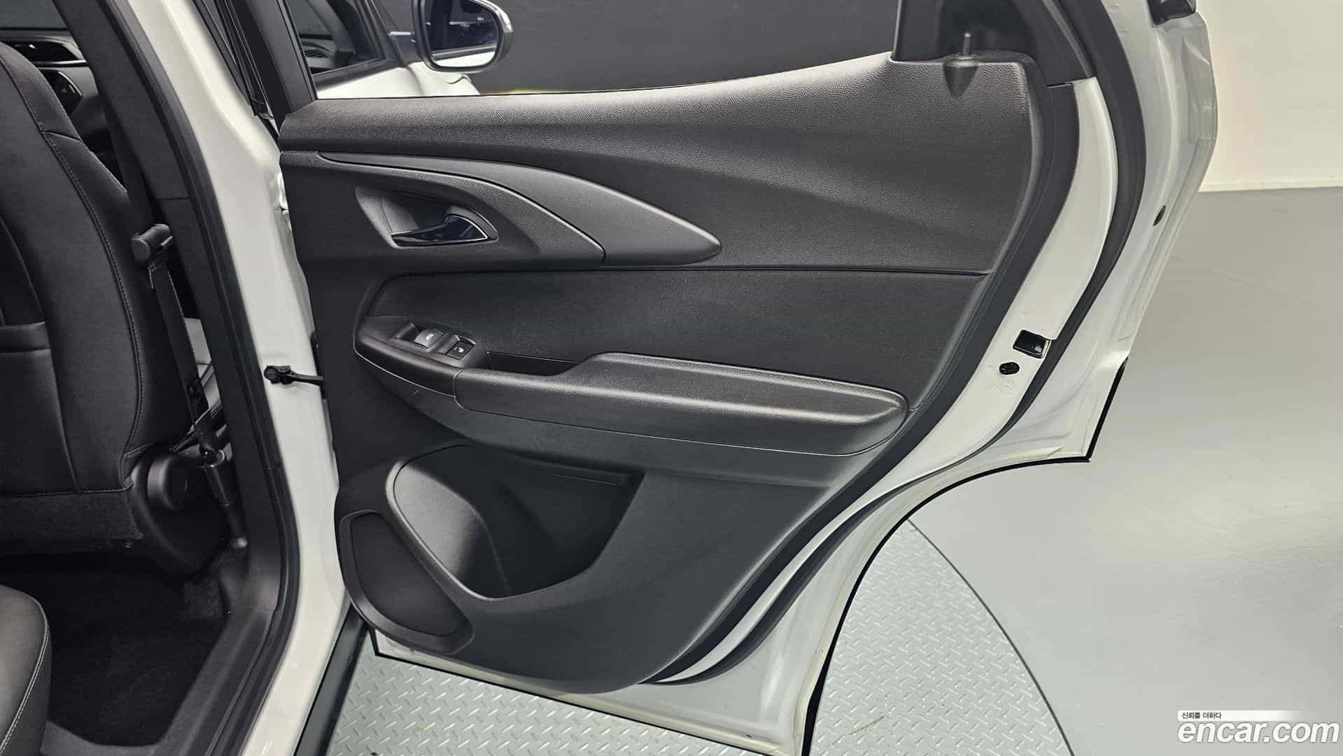 Trailblazer Chevrolet 2023.3-INNER-035