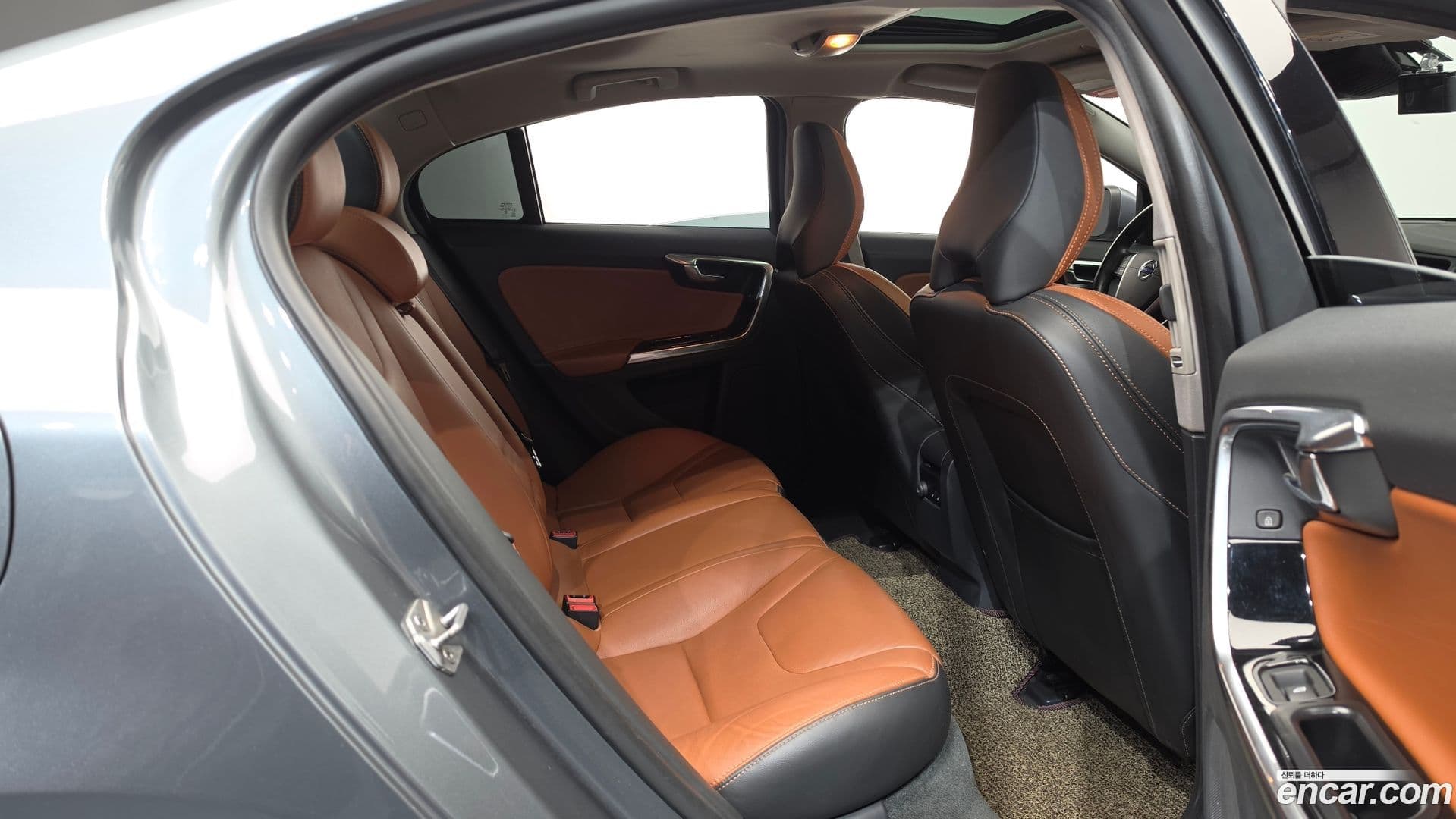 Main__Slider__Photo:S60 Volvo 2018.3-10