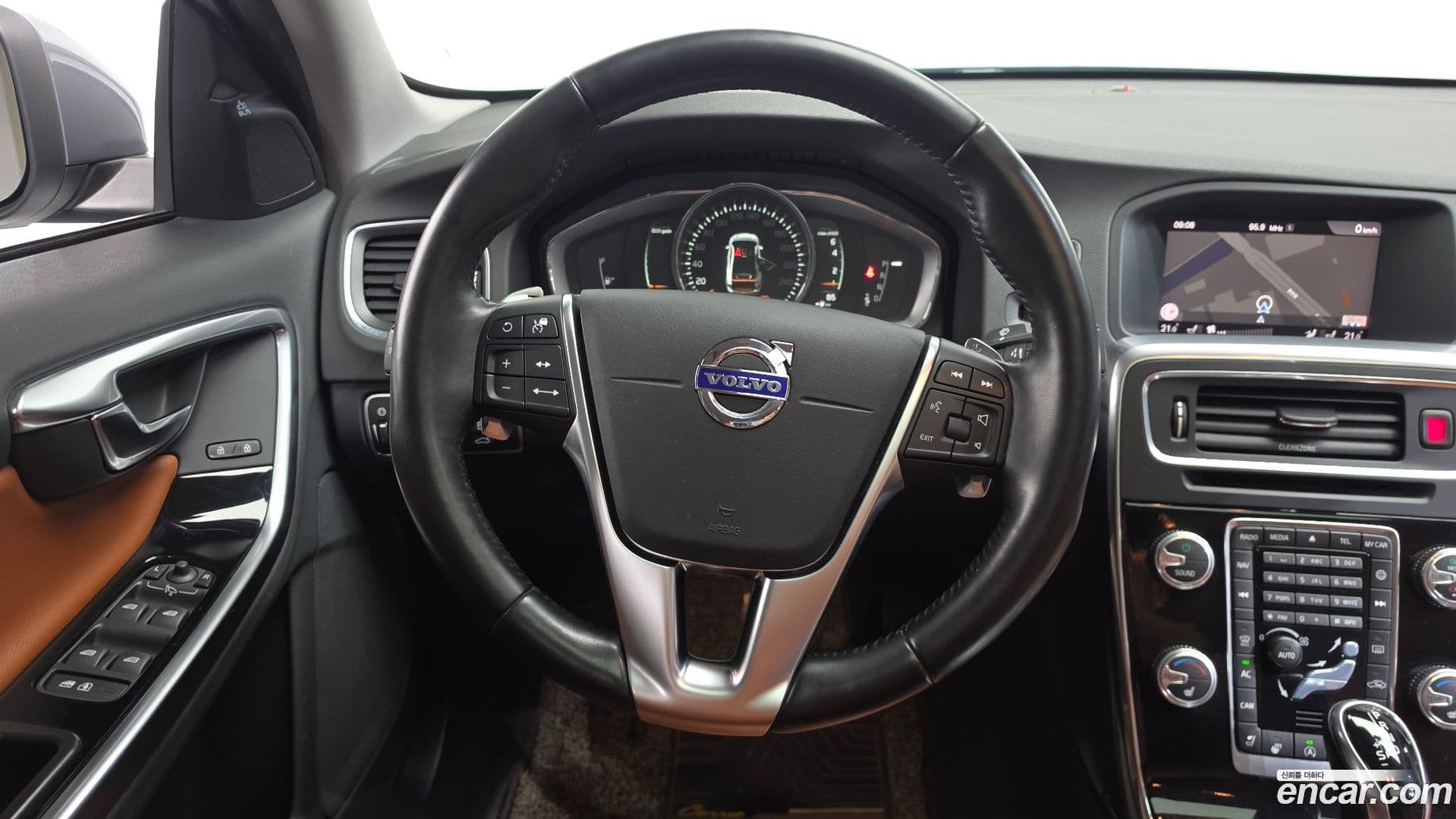 Main__Slider__Photo:S60 Volvo 2018.3-11