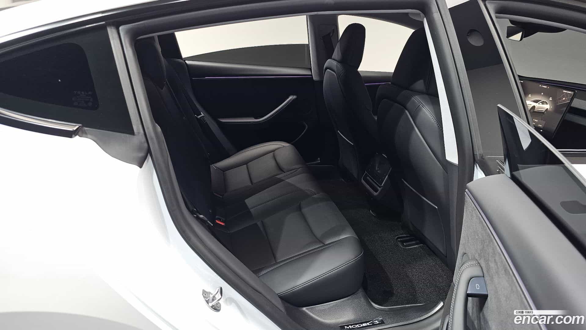 Model 3 Tesla 2025.2-OPTION-015