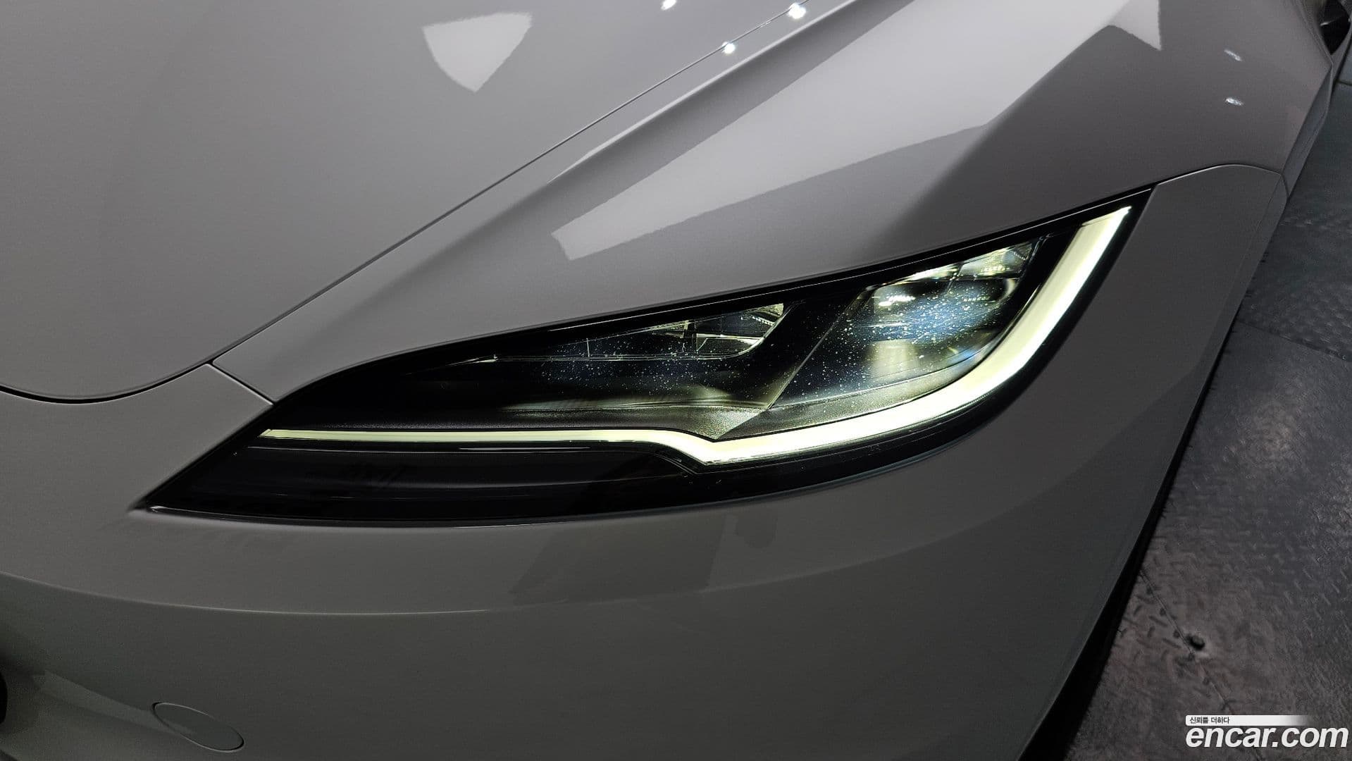 Main__Slider__Photo:Model 3 Tesla 2025.2-21