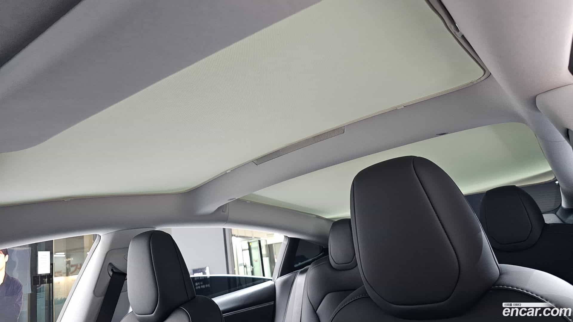 Model 3 Tesla 2025.2-OPTION-040