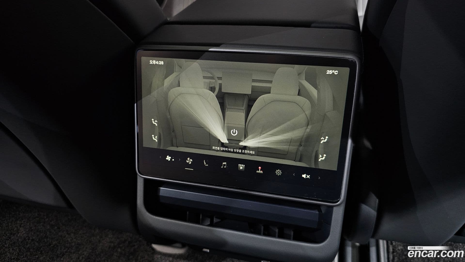 Main__Slider__Photo:Model 3 Tesla 2025.2-27