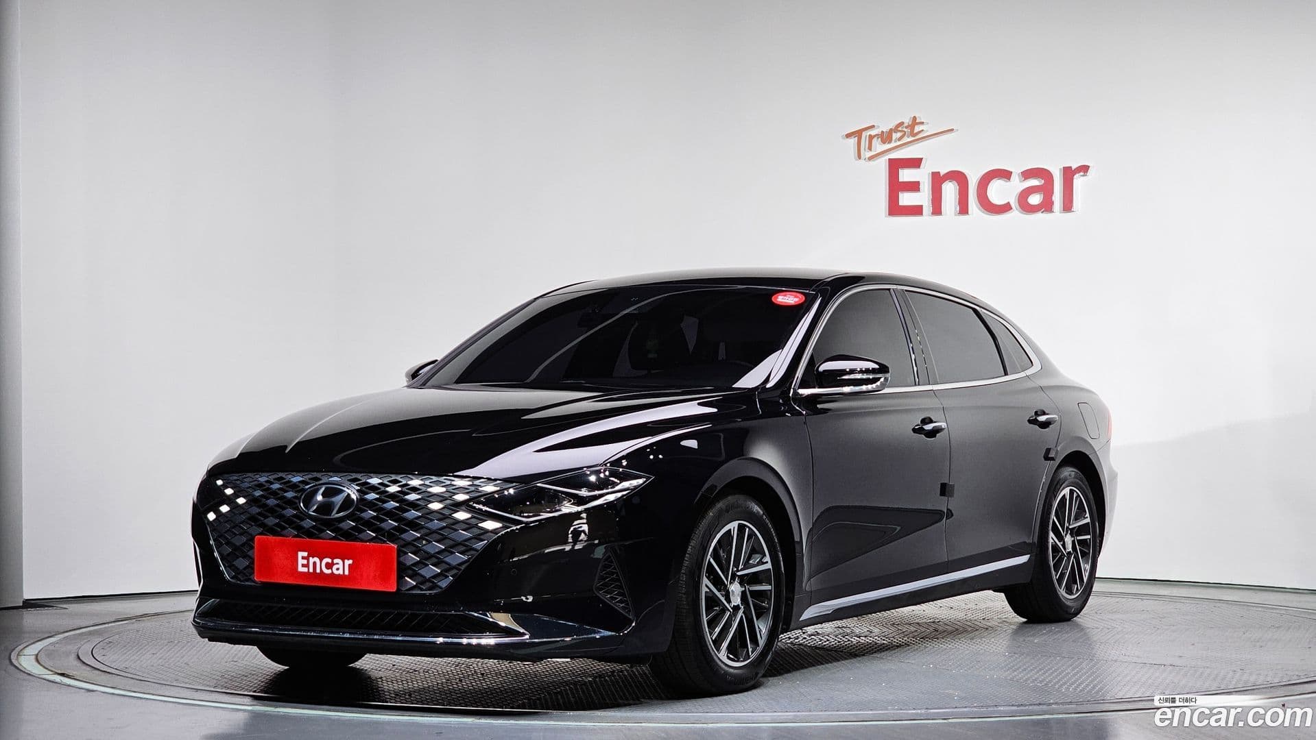 Main__Slider__Photo:Grandeur Hyundai 2020.7-0