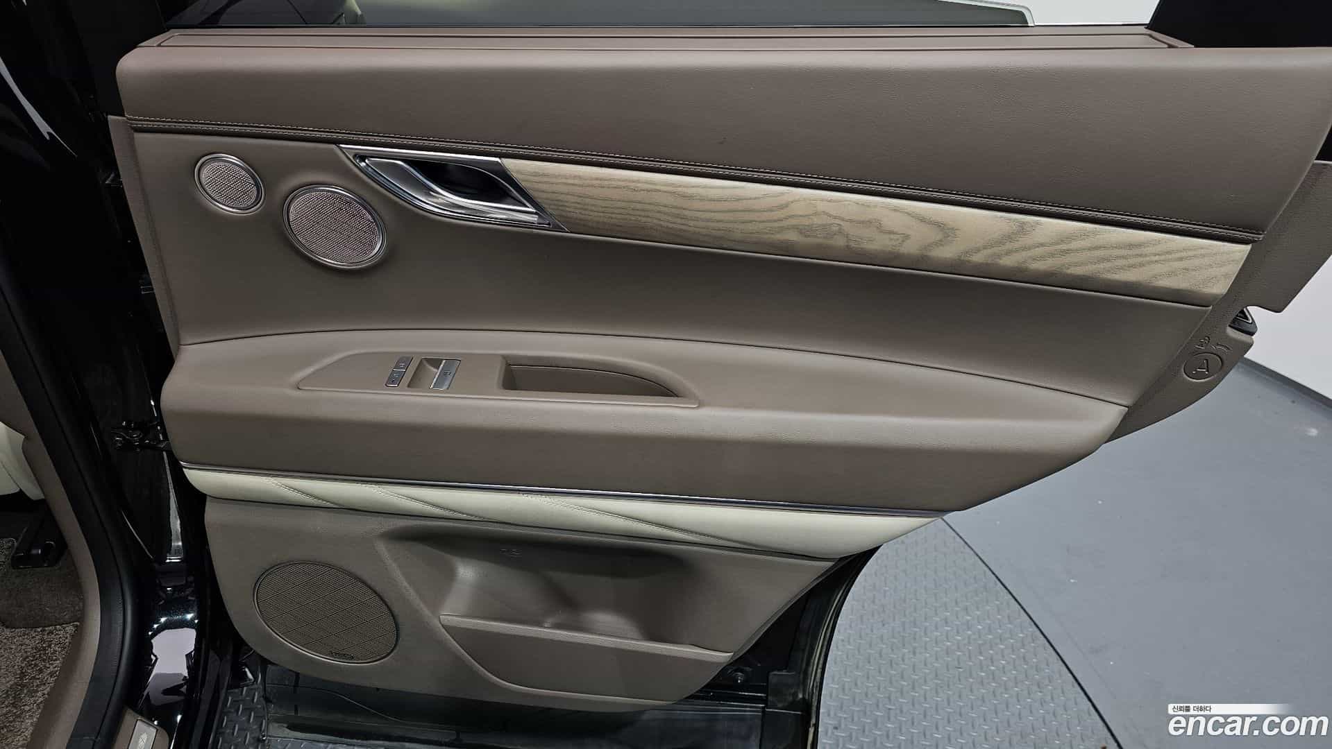 GV80 Genesis 2022.6-INNER-035
