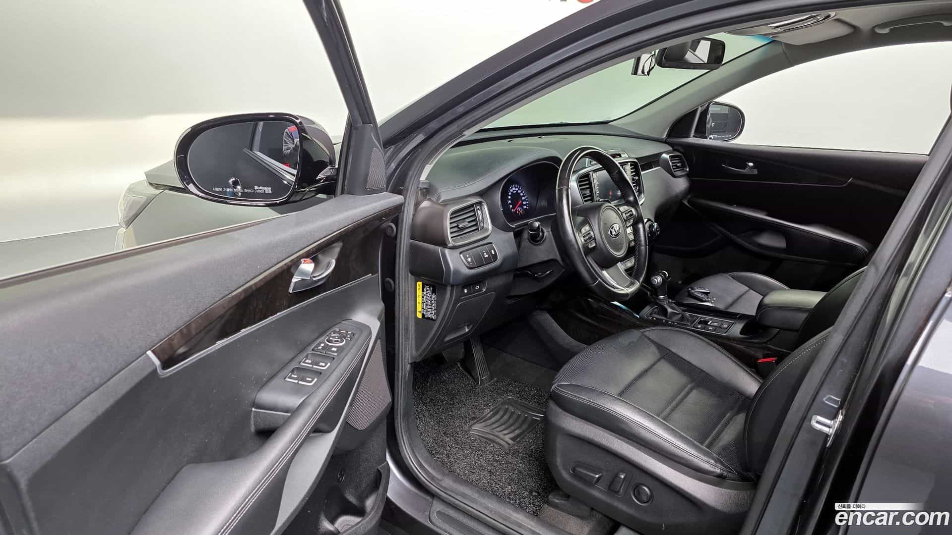 Sorento Kia 2016.3-INNER-010