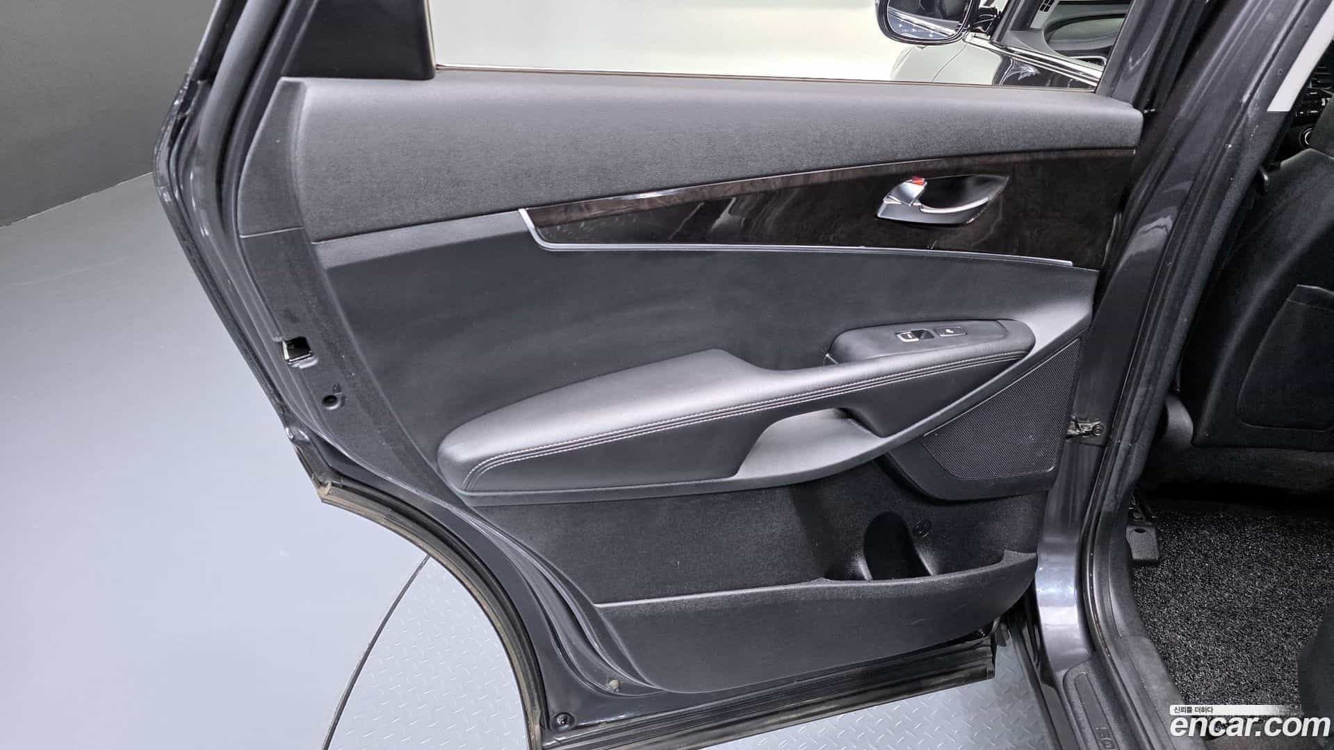 Sorento Kia 2016.3-INNER-035