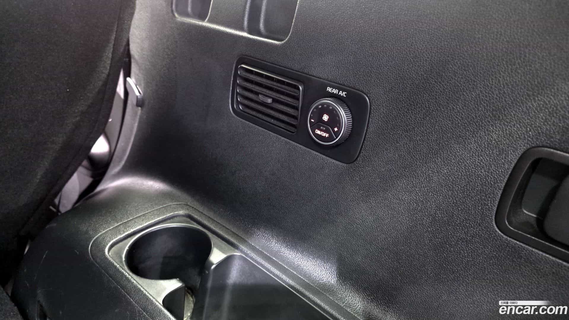 Sorento Kia 2016.3-OPTION-044