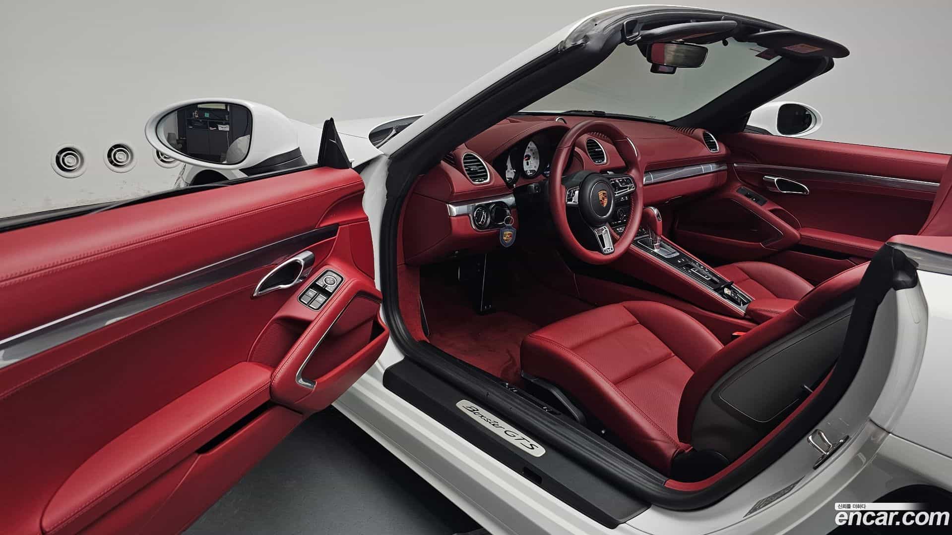 718 Porsche 2018.5-INNER-010