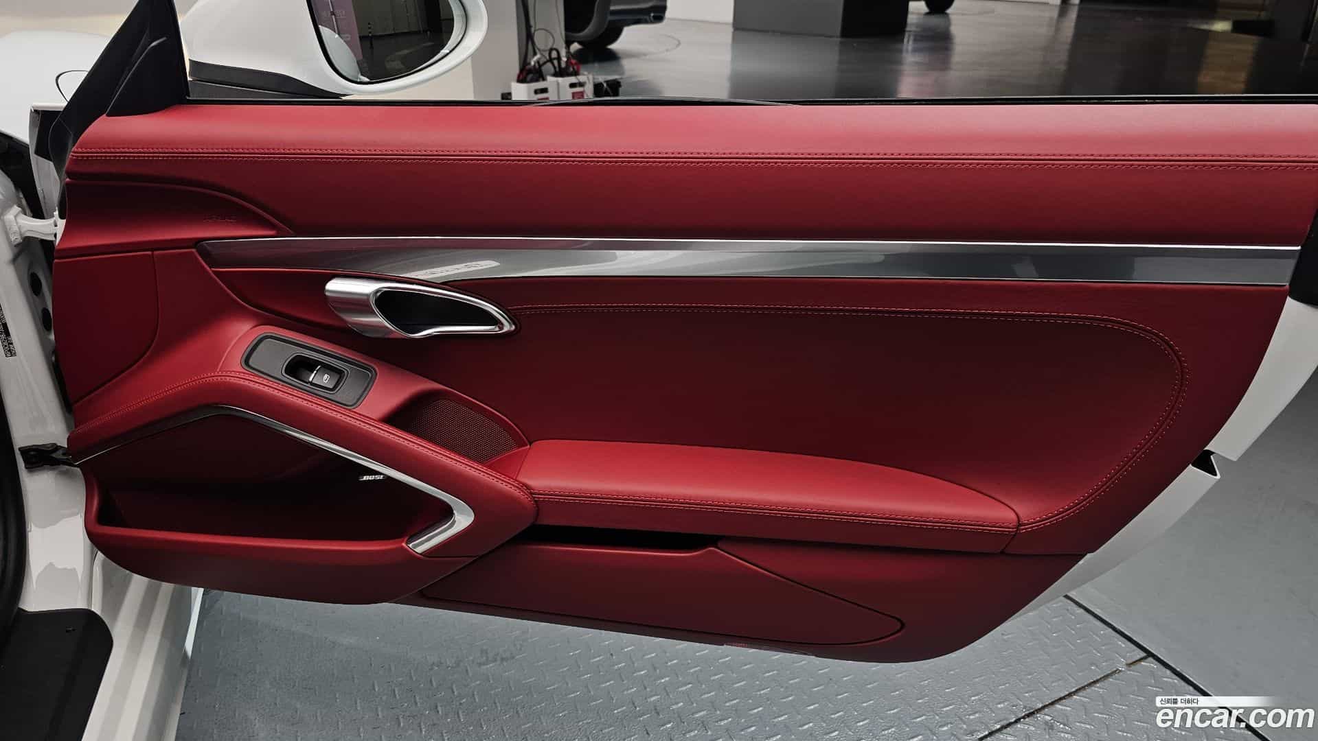 718 Porsche 2018.5-INNER-035