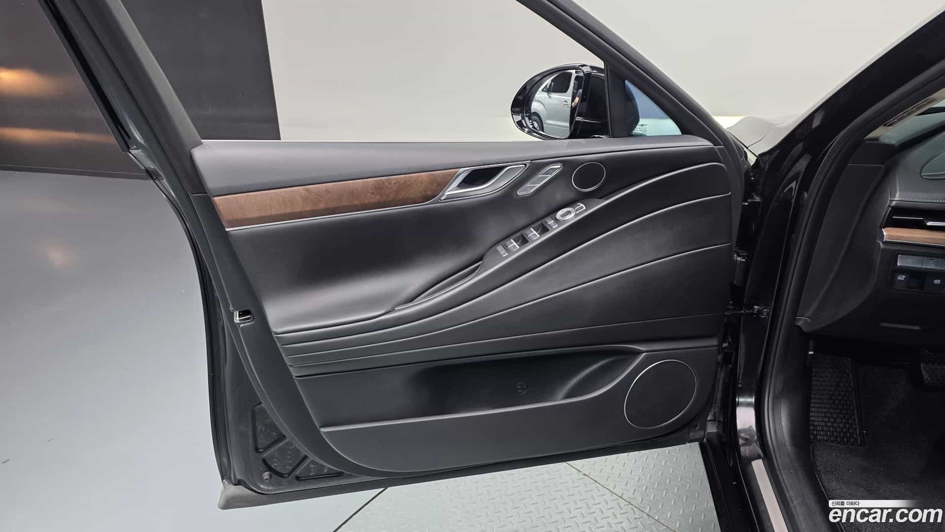 G80 Genesis 2021.3-INNER-034