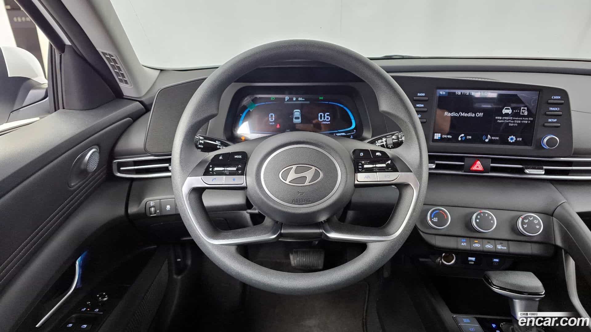AVANTE Hyundai 2025.8-OPTION-017