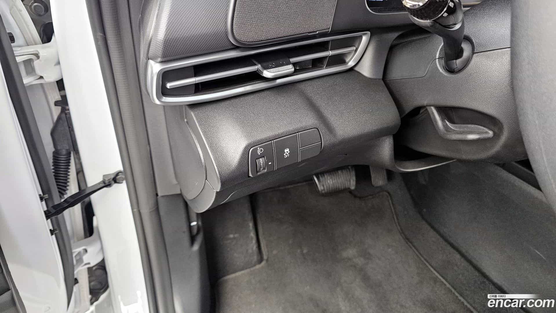 AVANTE Hyundai 2025.8-OPTION-020