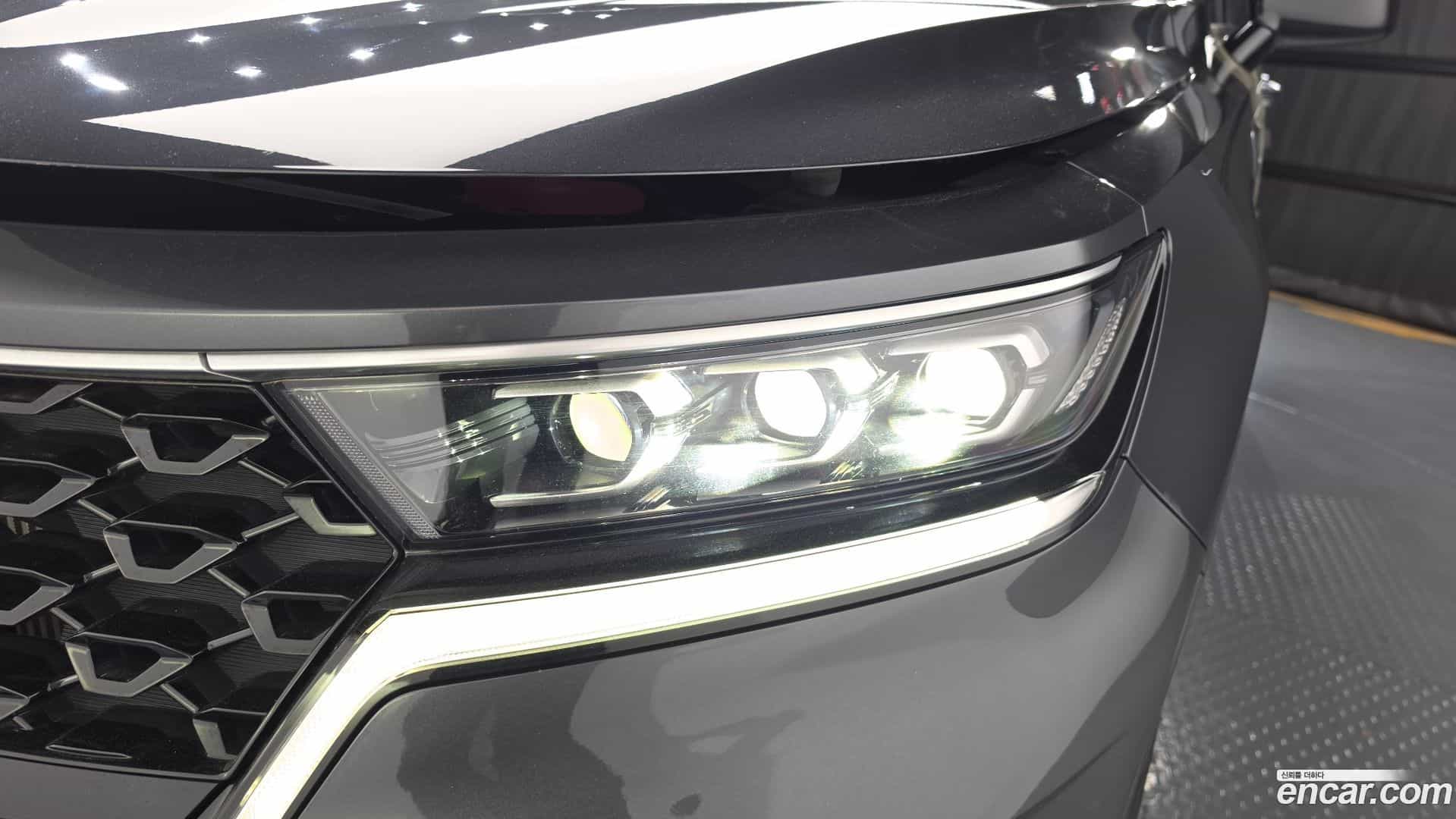 Sorento Kia 2022.8-OUTER-032