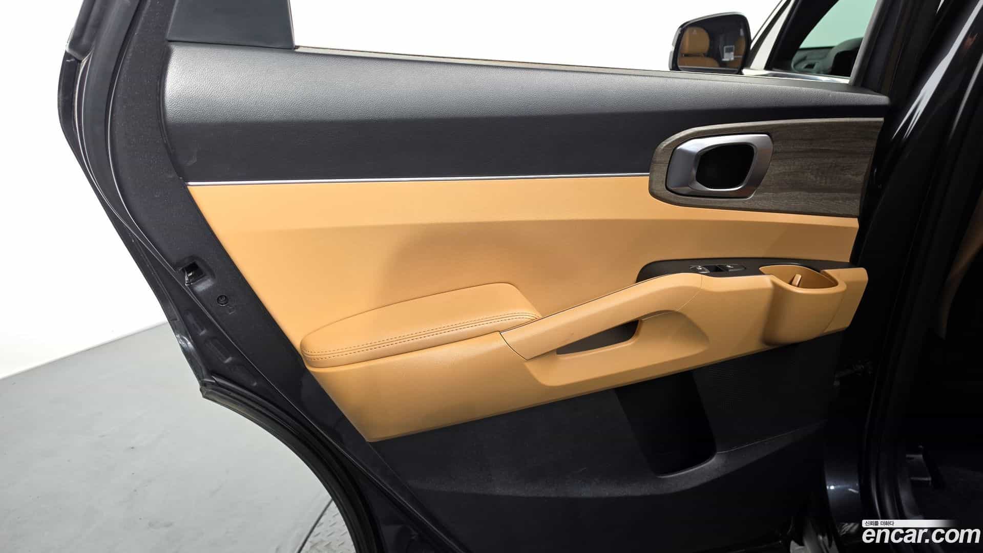 Sorento Kia 2022.8-INNER-035