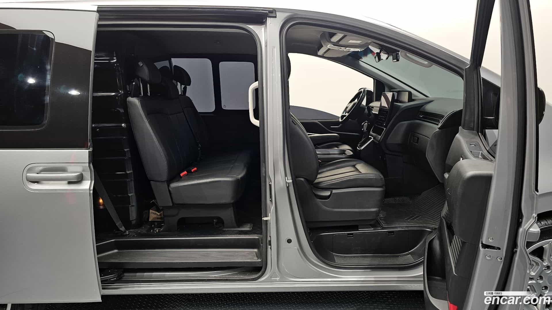 Staria Hyundai 2024.0-OPTION-016