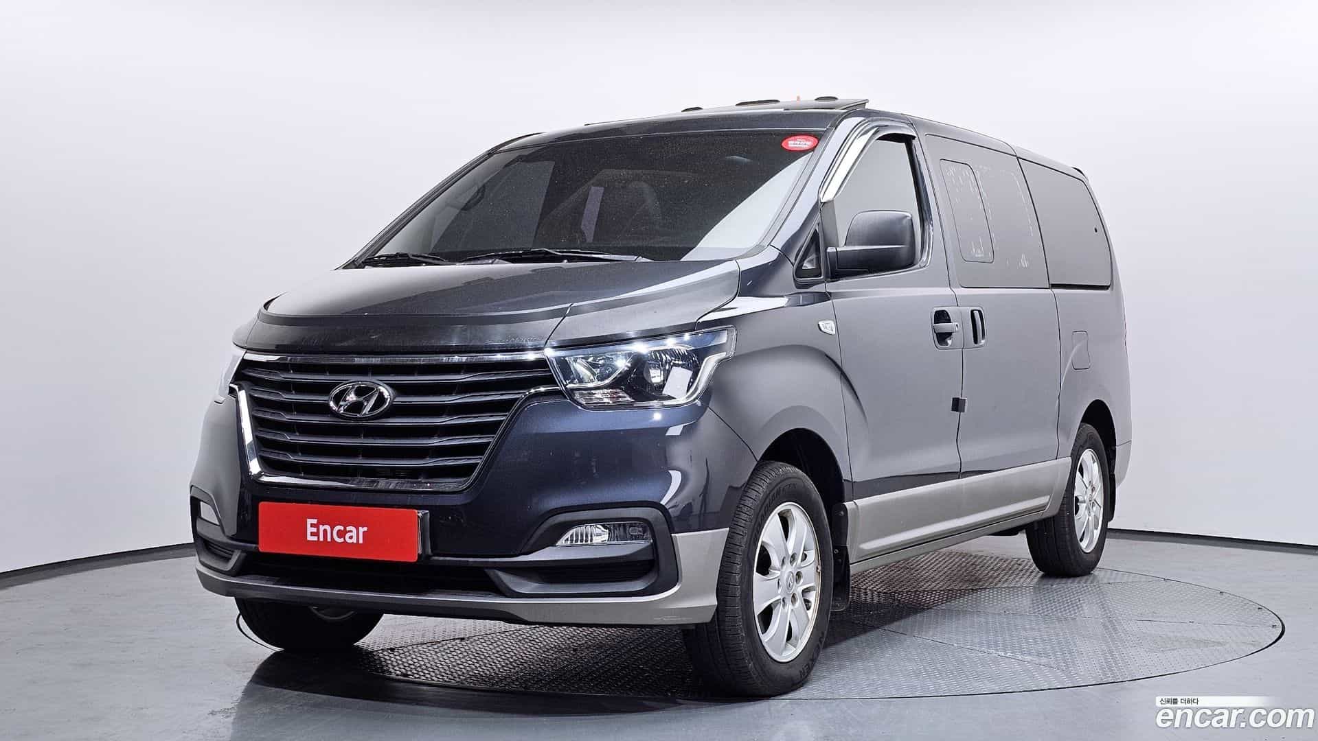 Starex Hyundai 2018.10-OUTER-001