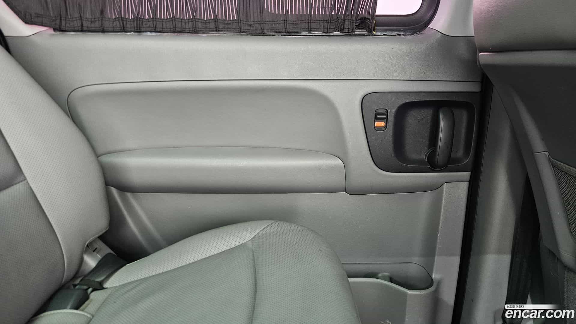 Starex Hyundai 2018.10-INNER-035