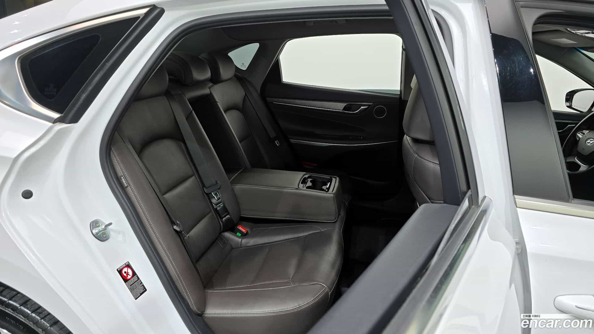 Grandeur Hyundai 2017.6-OPTION-015