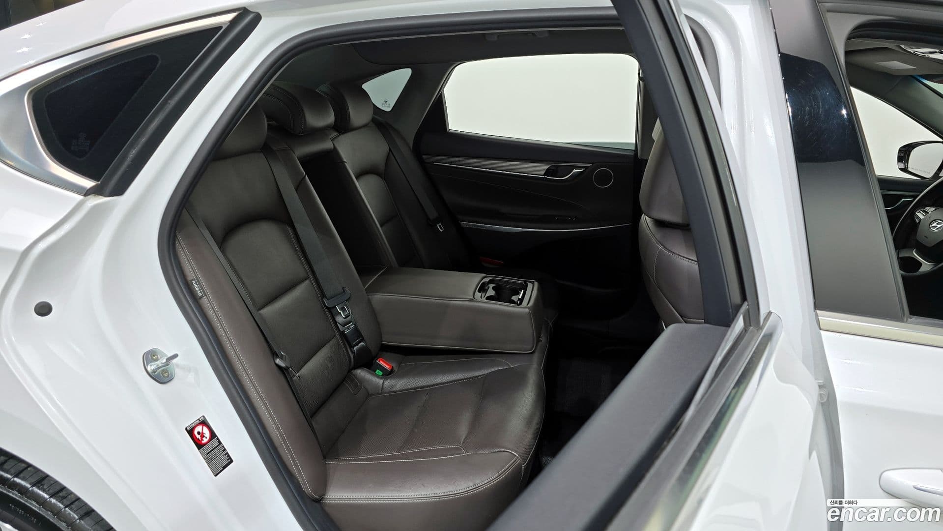 Main__Slider__Photo:Grandeur Hyundai 2017.6-10