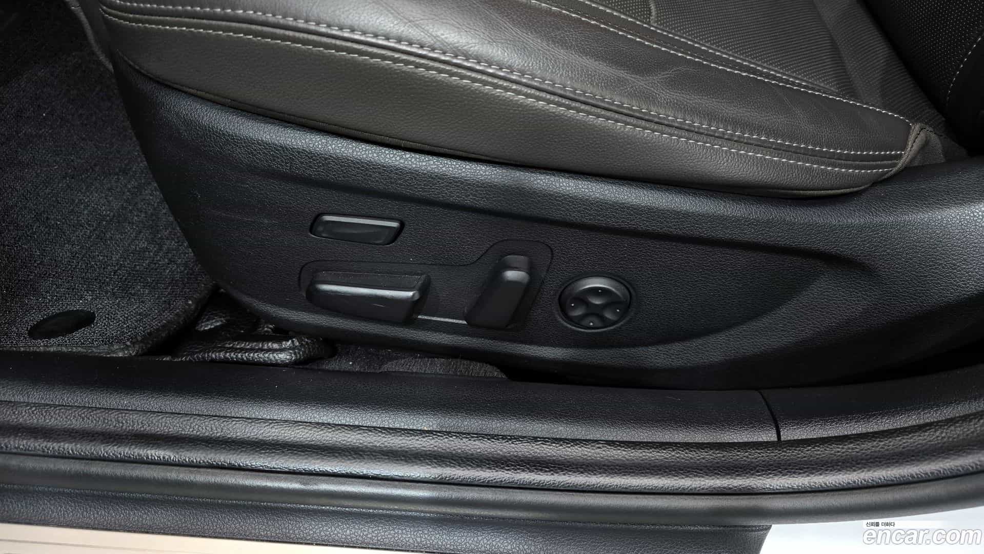 Grandeur Hyundai 2017.6-OPTION-021