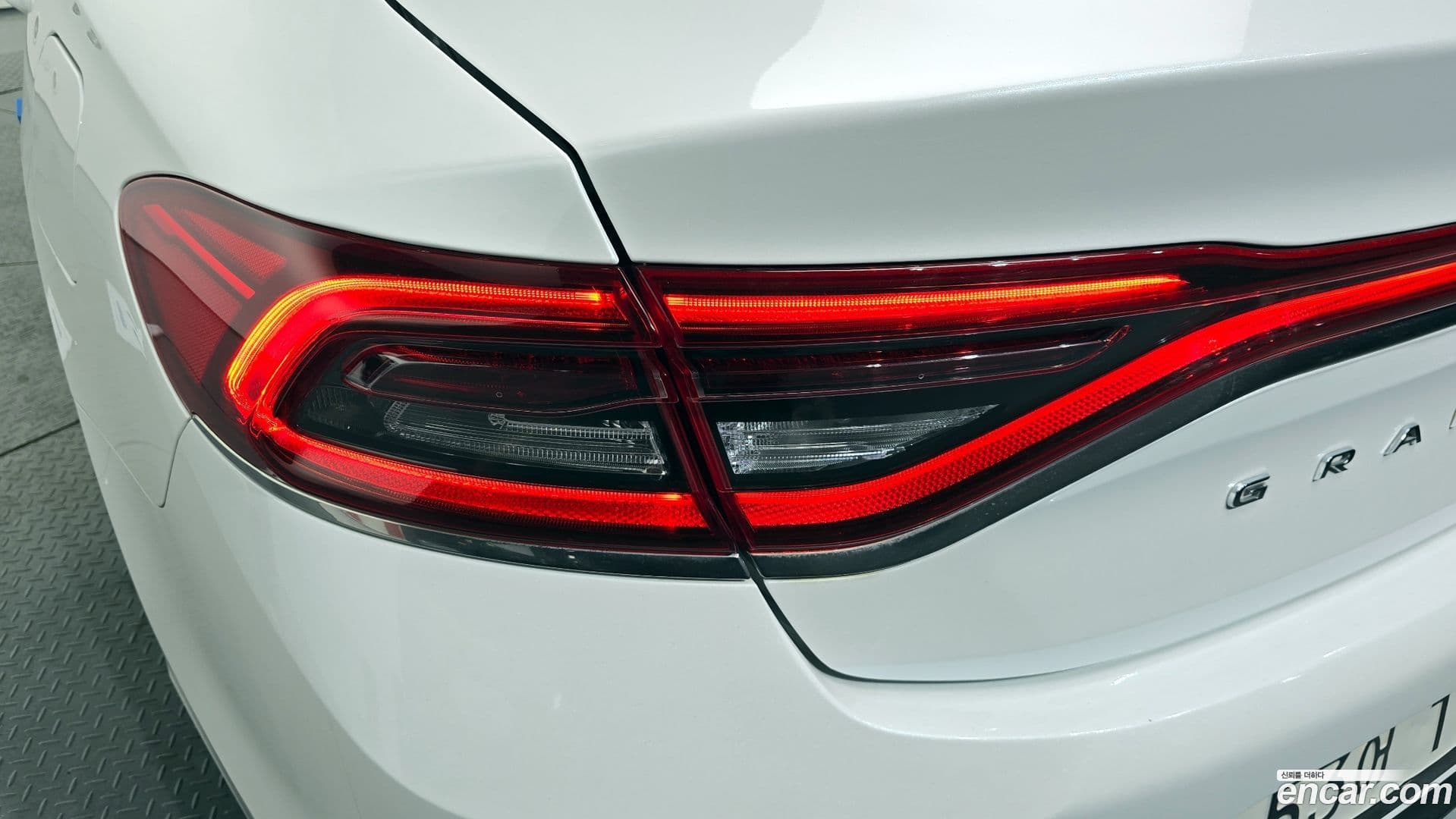 Main__Slider__Photo:Grandeur Hyundai 2017.6-22