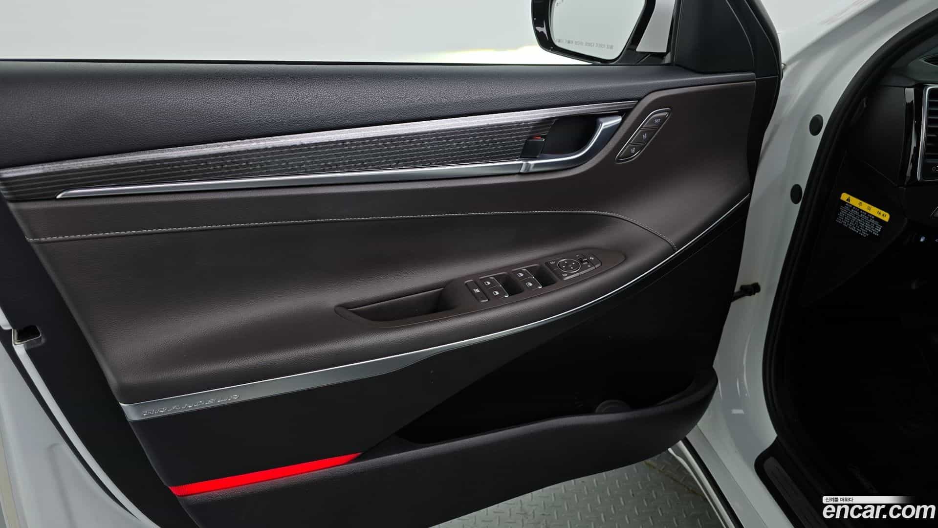 Grandeur Hyundai 2017.6-INNER-034