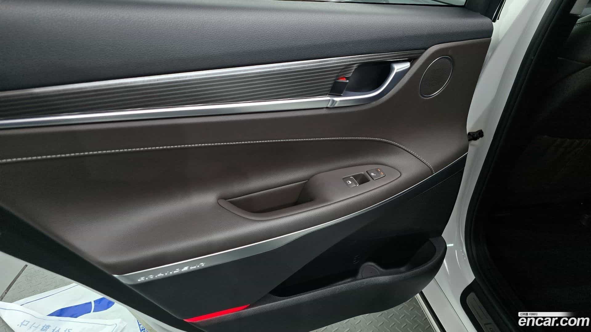 Grandeur Hyundai 2017.6-INNER-035