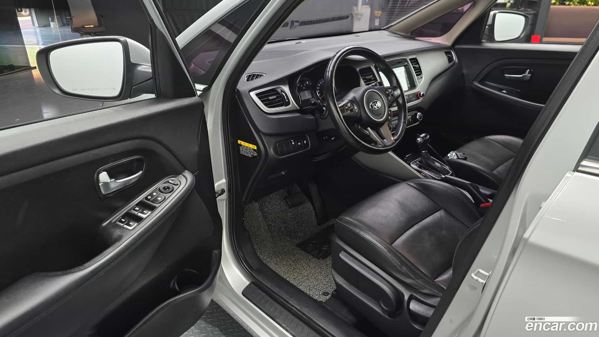 Carens Kia 2017.0-INNER-010