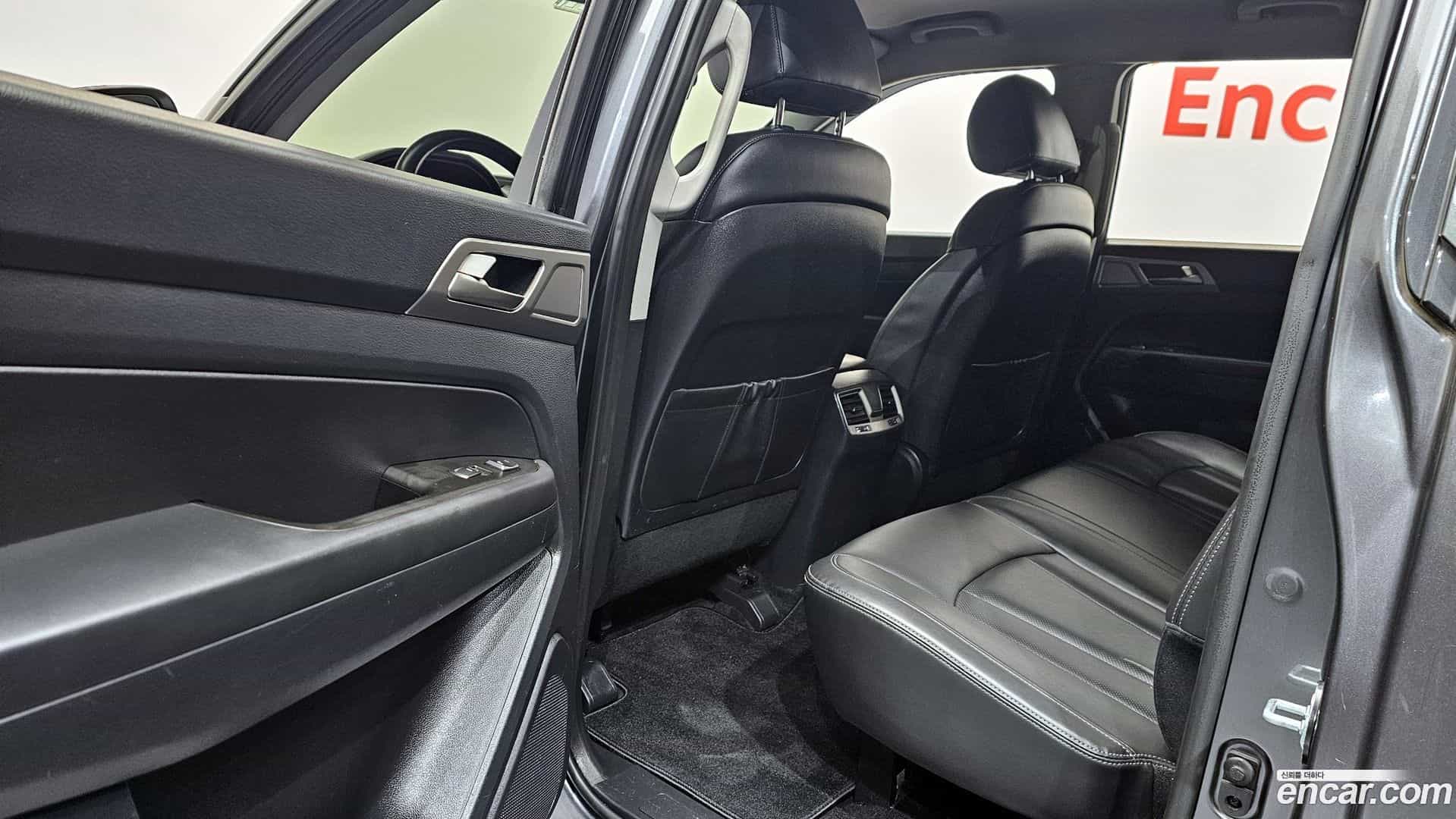 Rexton KG Mobility 2018.7-OPTION-041