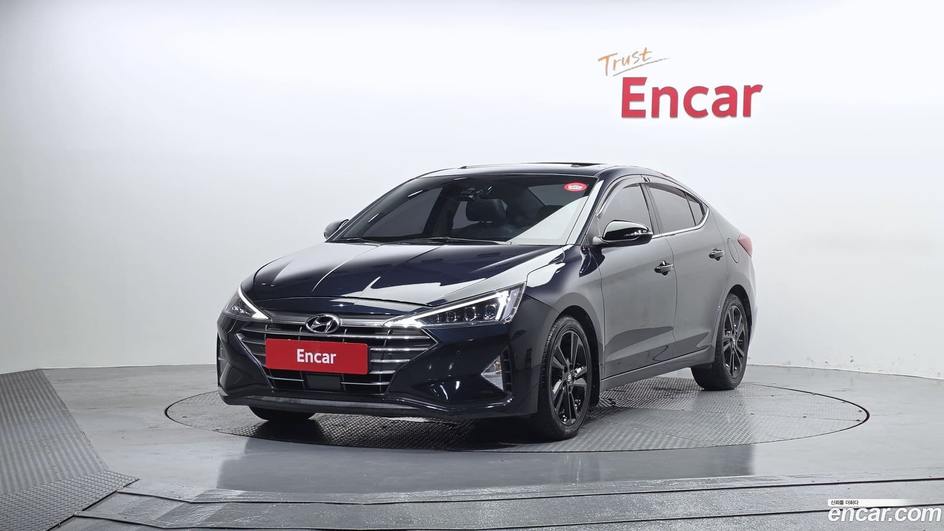 Main__Slider__Photo:AVANTE Hyundai 2019.0-0