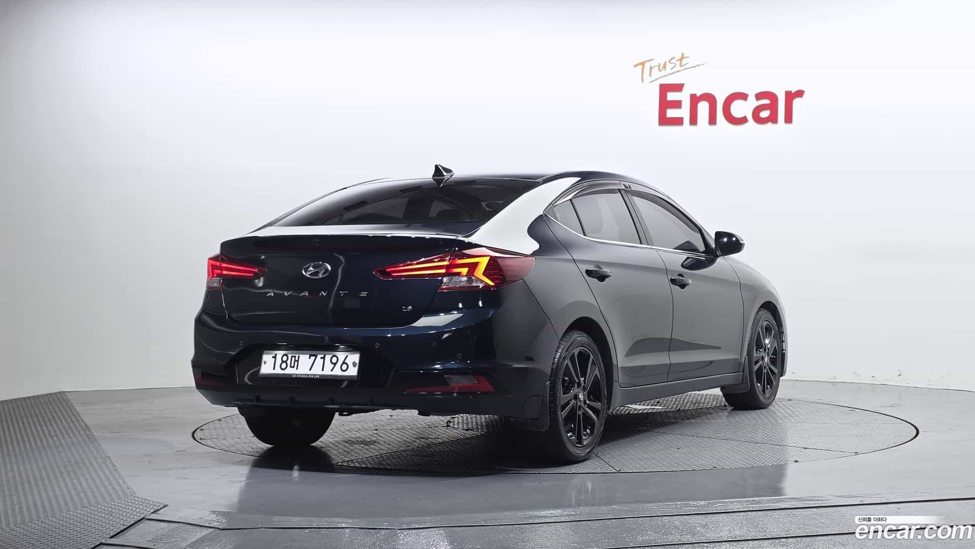 AVANTE Hyundai 2019.0-OUTER-002