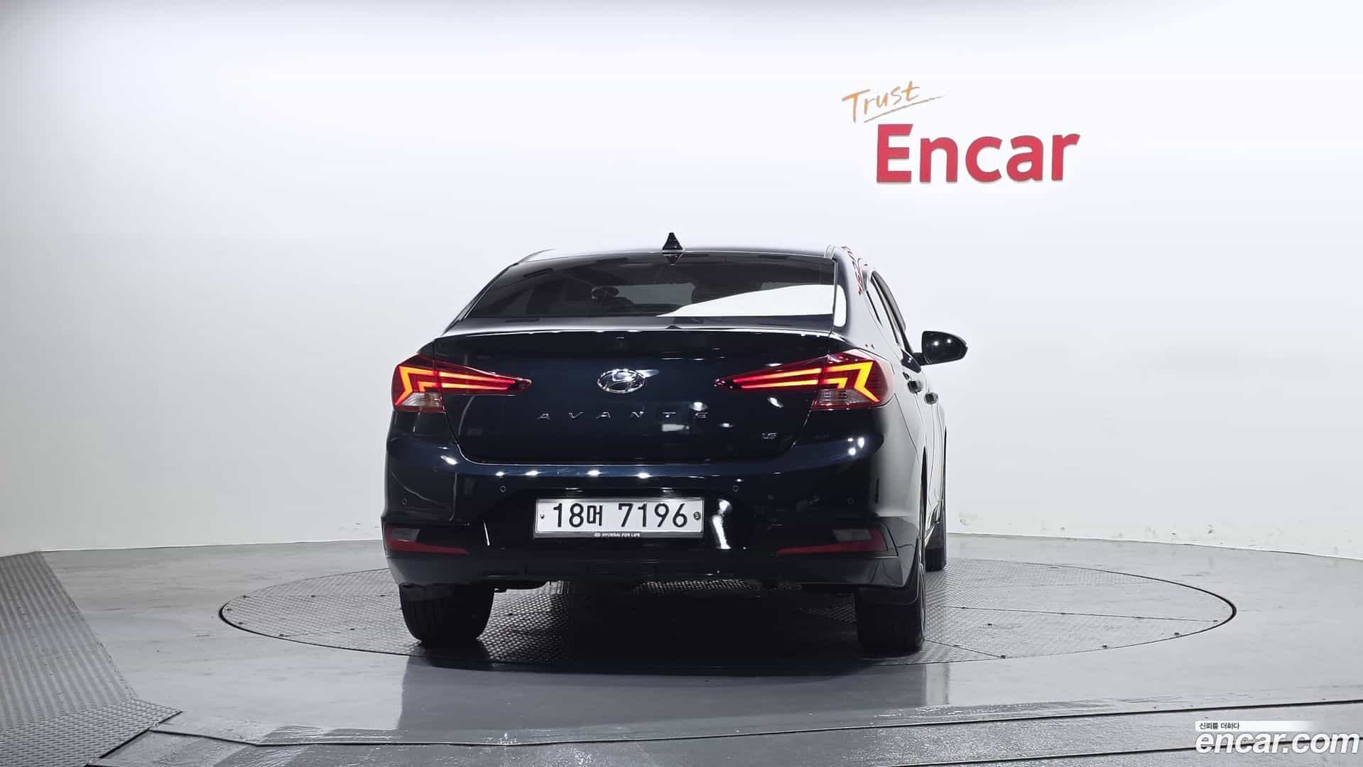 AVANTE Hyundai 2019.0-OUTER-004