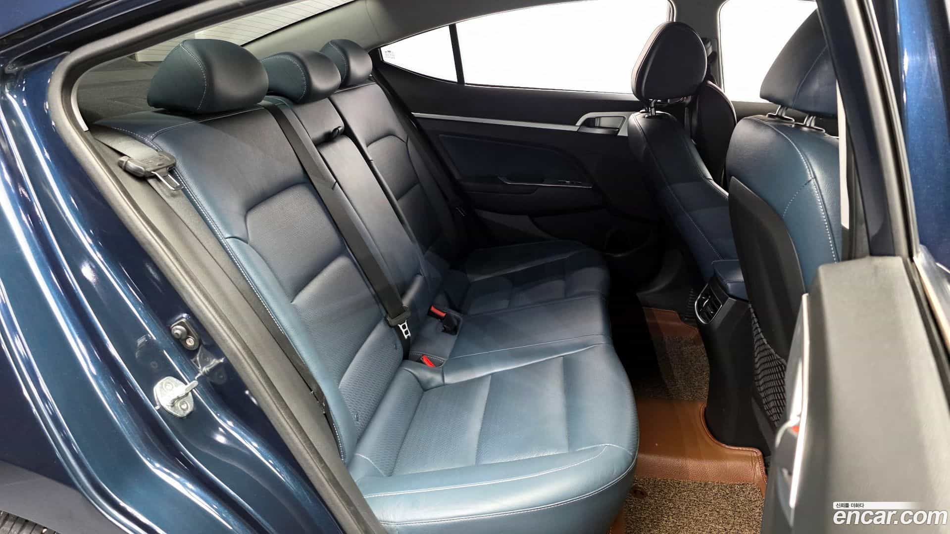 AVANTE Hyundai 2019.0-OPTION-015