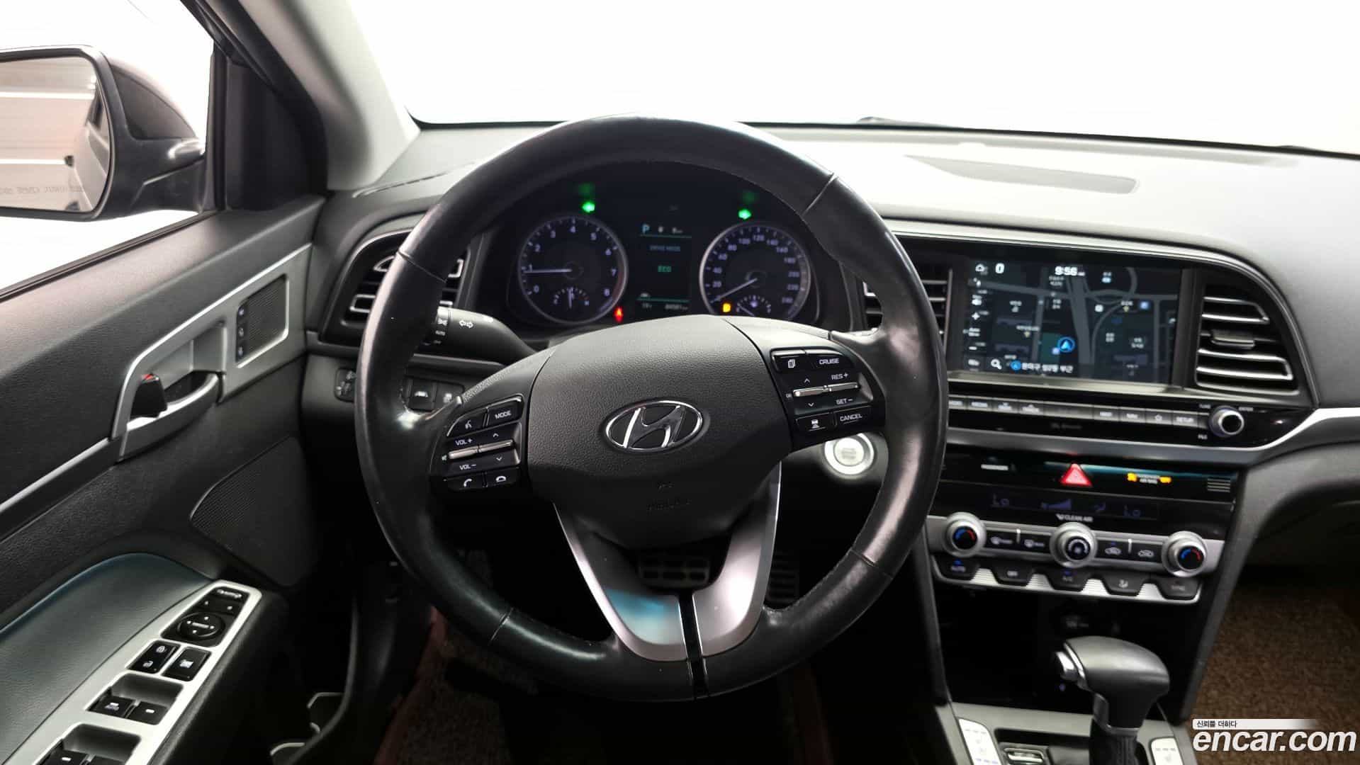AVANTE Hyundai 2019.0-OPTION-017