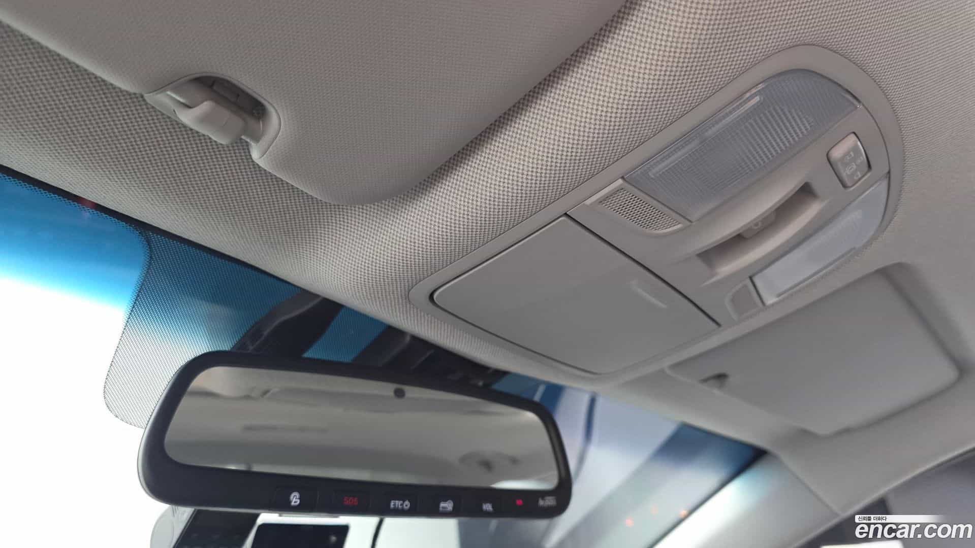 AVANTE Hyundai 2019.0-OPTION-022