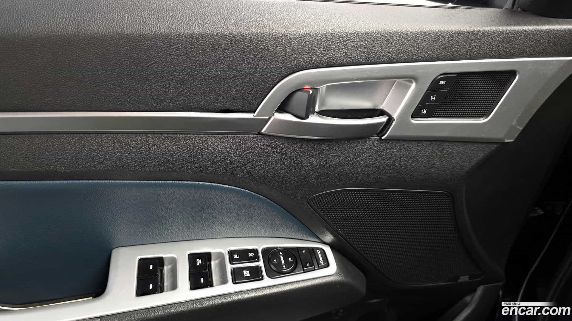 AVANTE Hyundai 2019.0-OPTION-024