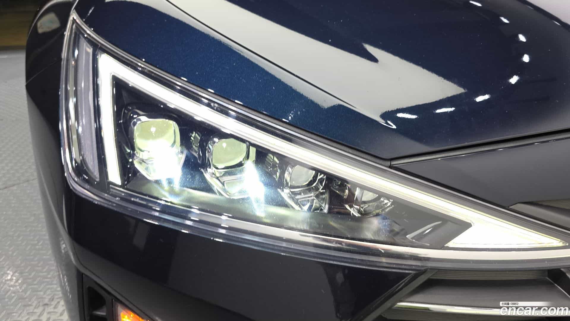 AVANTE Hyundai 2019.0-OUTER-032