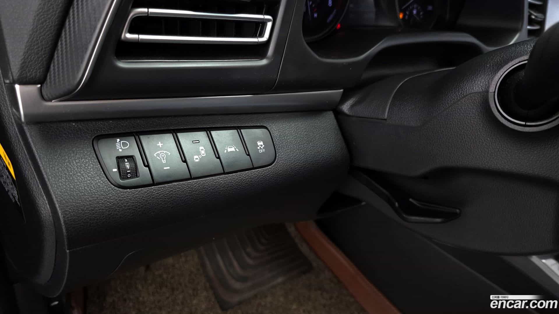 AVANTE Hyundai 2019.0-OPTION-040