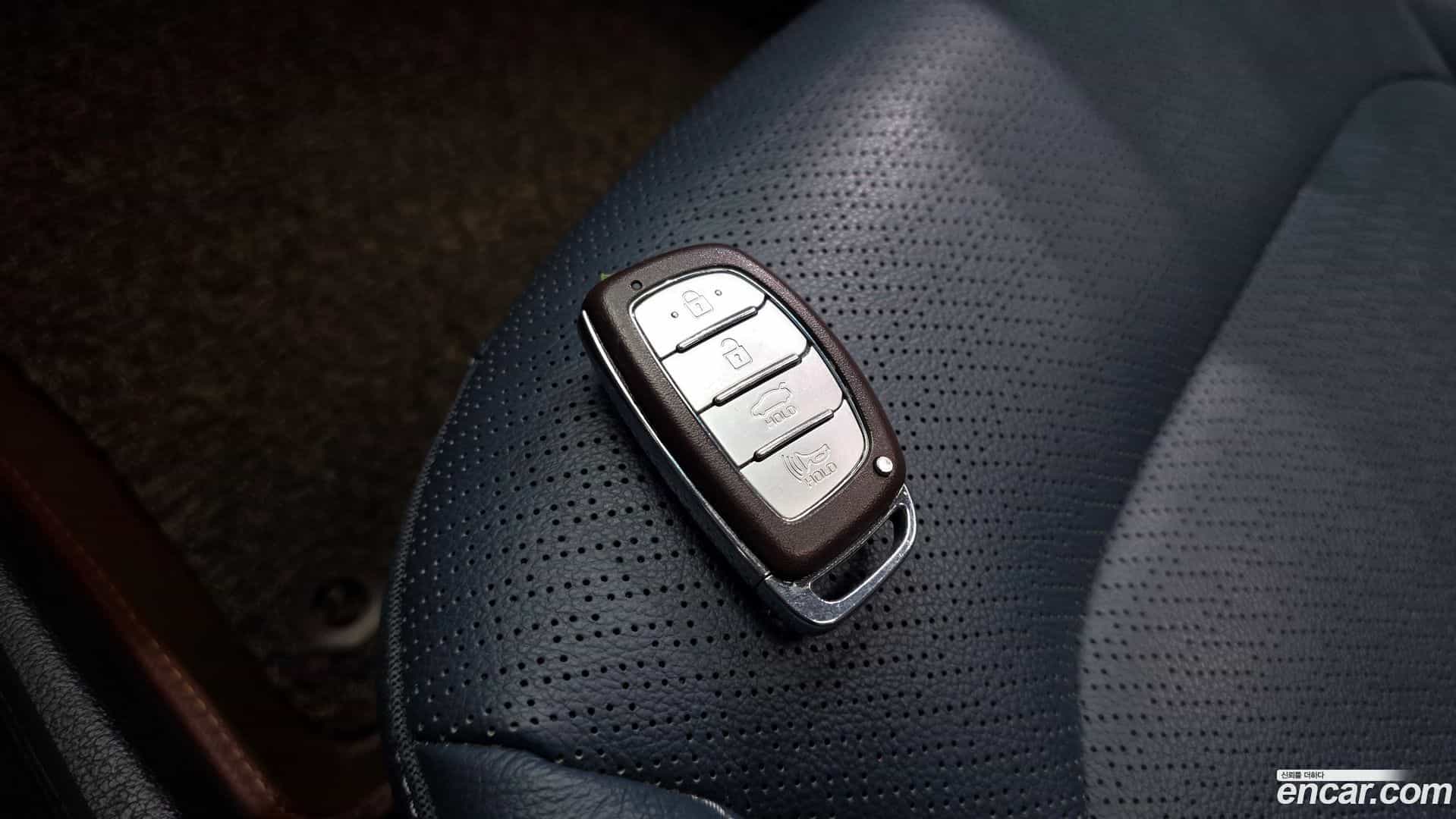AVANTE Hyundai 2019.0-OPTION-043