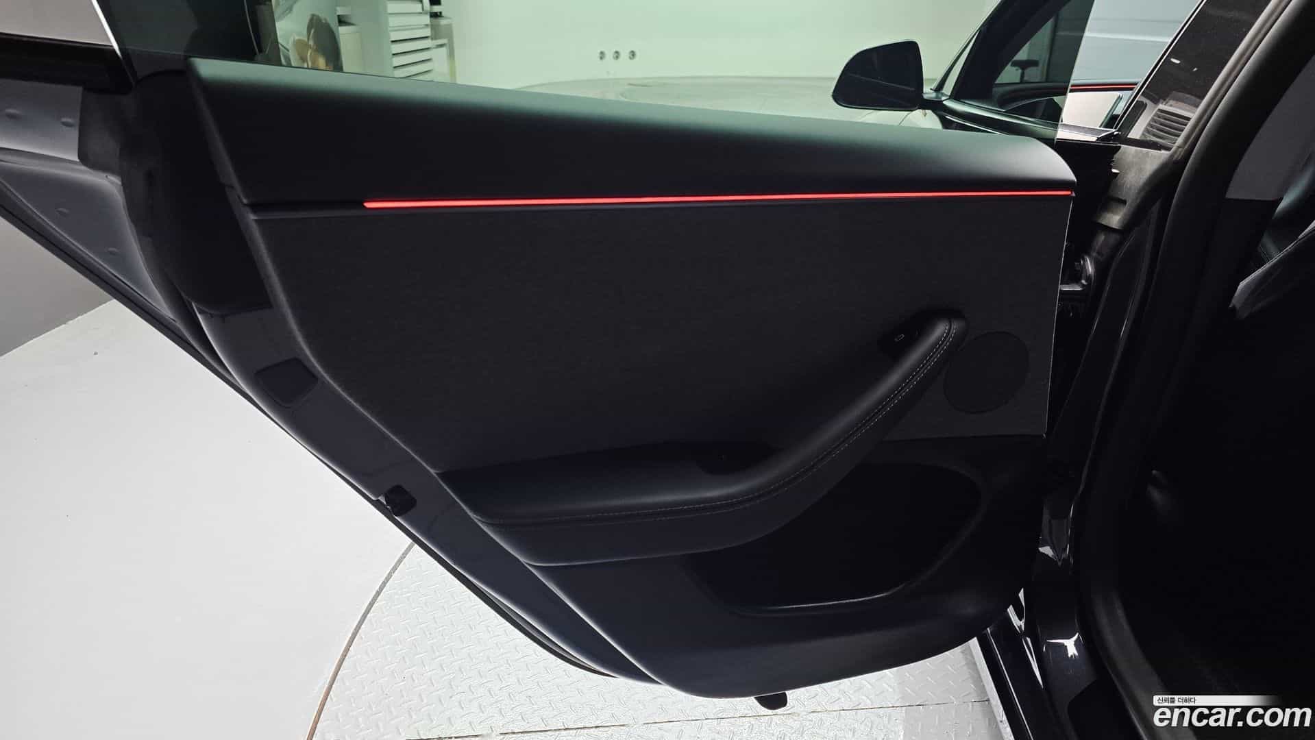 Model 3 Tesla 2025.2-OPTION-045