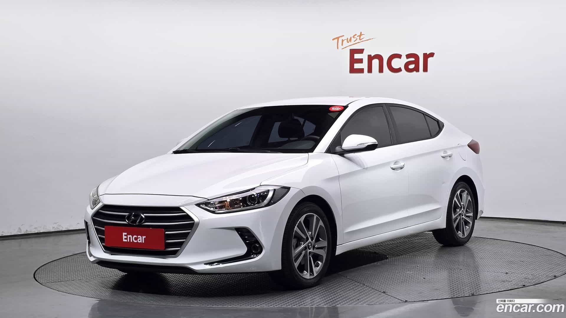 AVANTE Hyundai 2017.11-OUTER-001