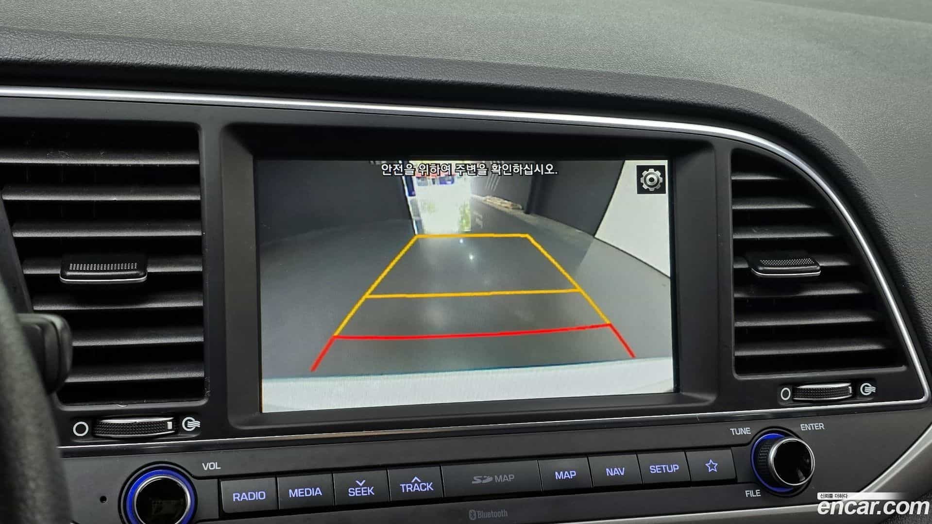AVANTE Hyundai 2017.11-OPTION-022