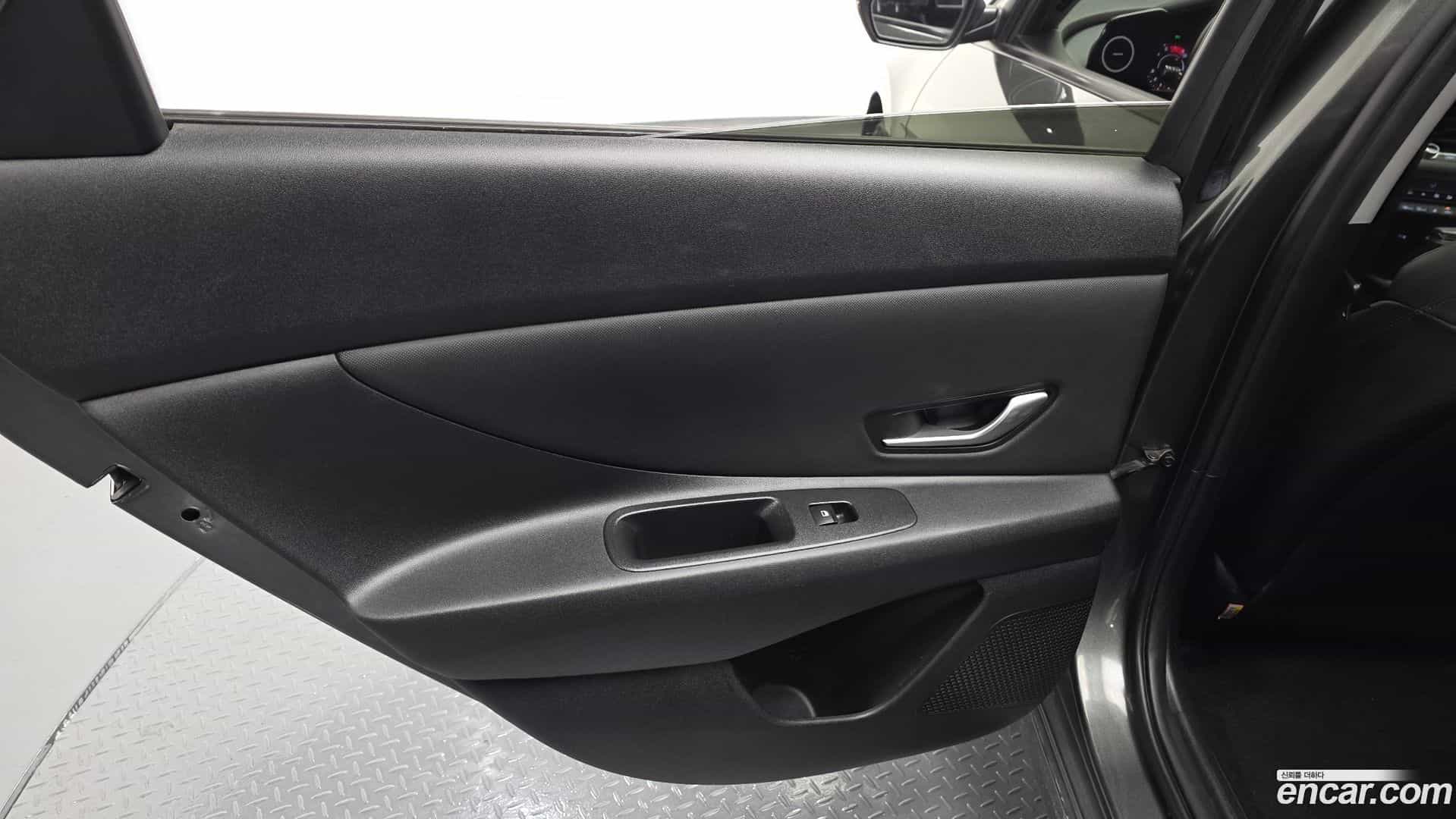 AVANTE Hyundai 2022.2-INNER-035