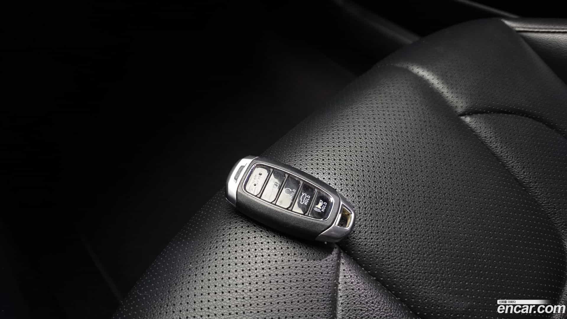 AVANTE Hyundai 2022.2-OPTION-043